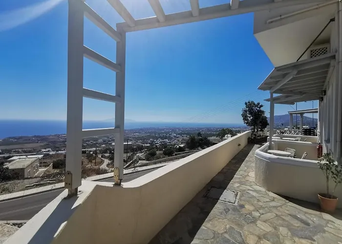 Firostefani hotels near Pelican Kipos