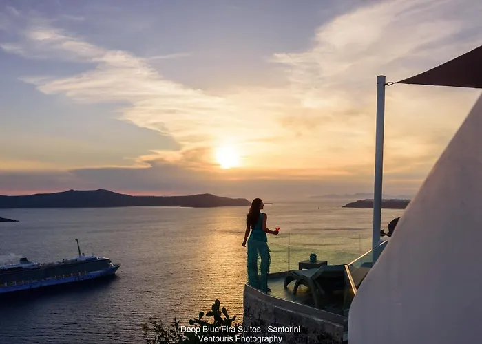 Fira (Santorini) hotels near Museum of Prehistoric Thira