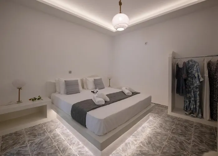 The F Suites Karterados 