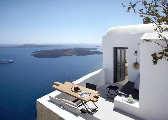 Imerovigli (Santorini) City Center Hotels