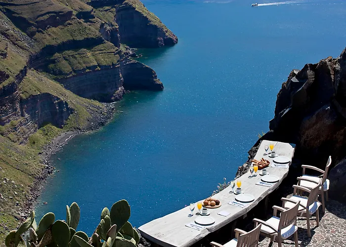 Imerovigli (Santorini) Dog Friendly Lodging and Hotels