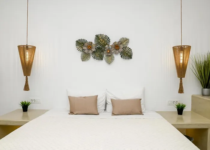 Vinas Place City Center Fira 