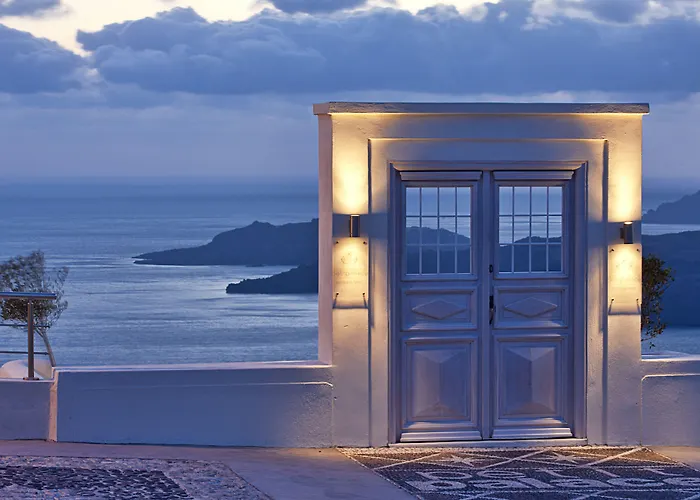 Luxury Hotels in Fira (Santorini)