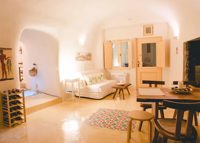 Flora'S House & Cave Winery Villa Pyrgos Kallistis