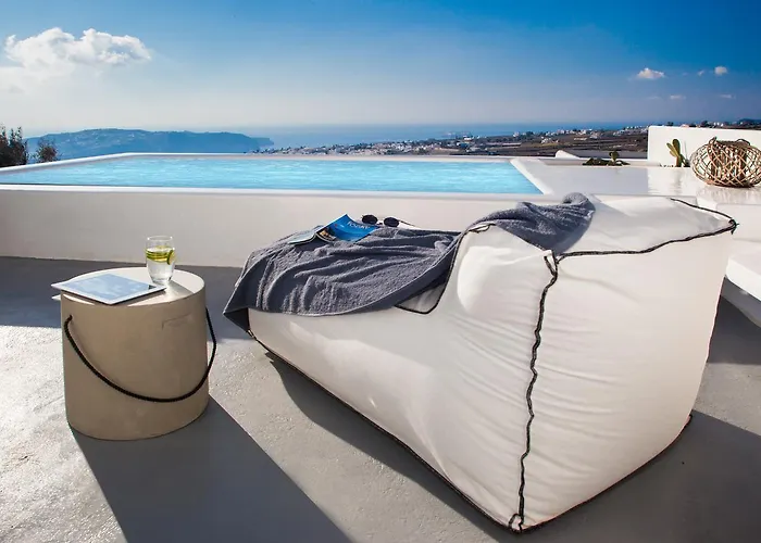 Pyrgos Kallistis City Center Hotels